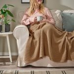 پتو شال مبل ایکیا مدل HUMLEMOTT رنگ بژ مایکیاهوم 12